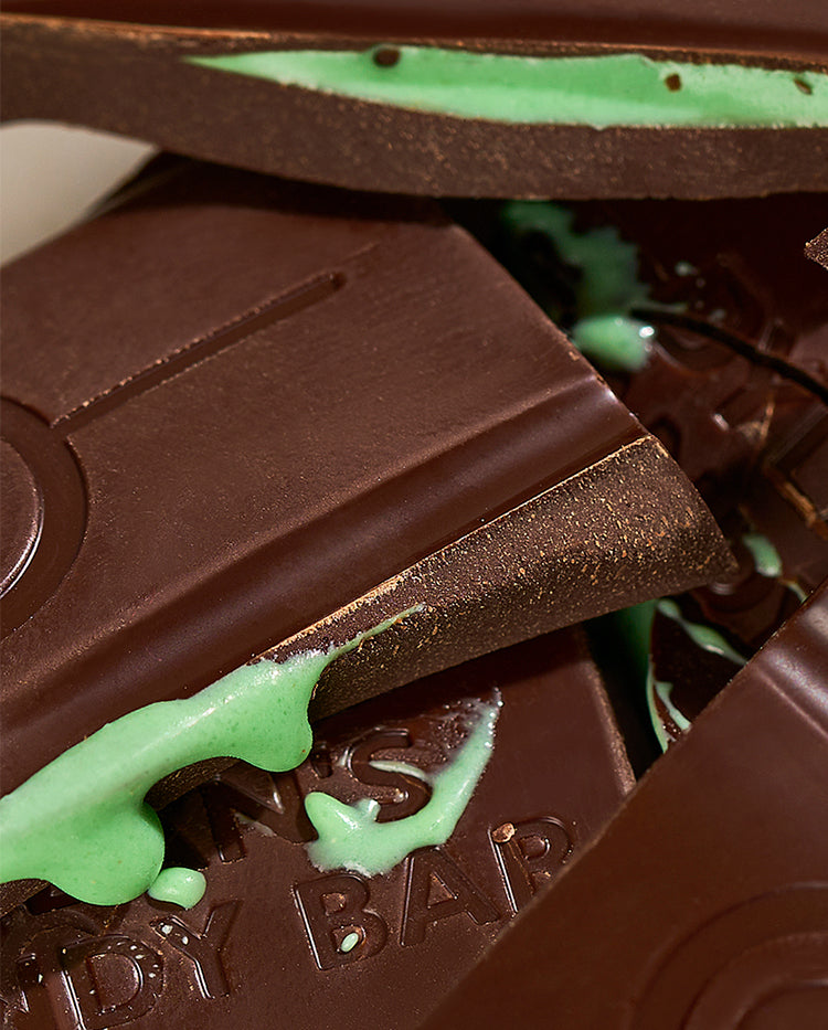 Insider Food on X: This edible gold chocolate bar tastes like